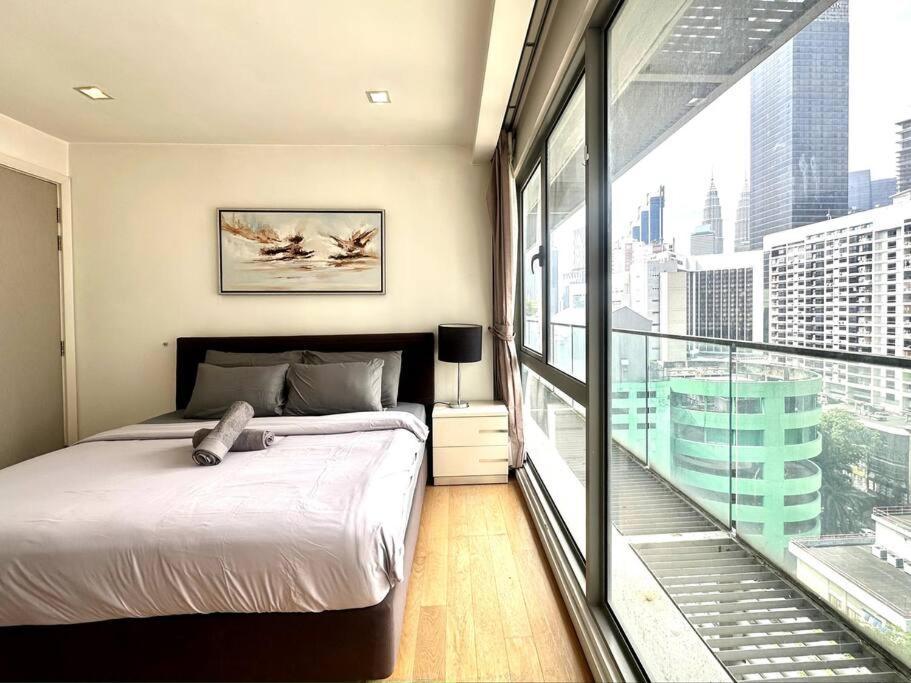 1 Min To Pavilion,klcc & Spacious View,6-7pax