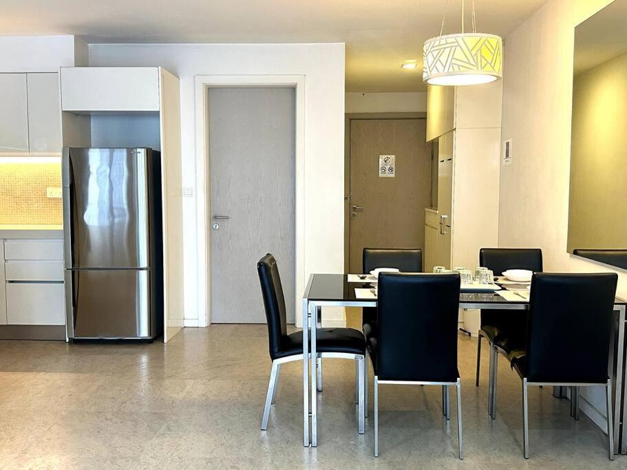 Apartment 1 Min To Pavilion,klcc & Spacious View,6-7pax *