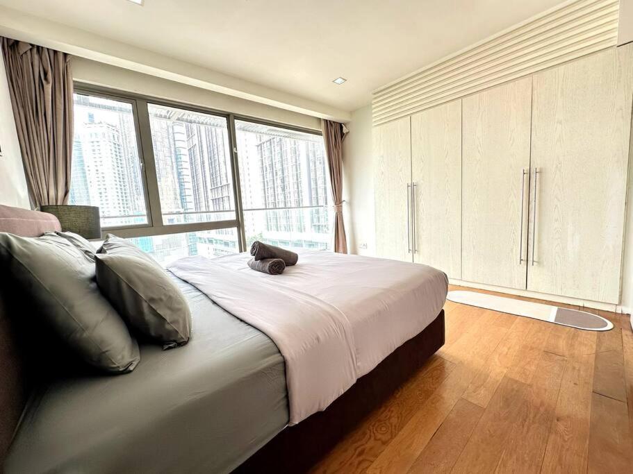 Apartment 1 Min To Pavilion,klcc & Spacious View,6-7pax *